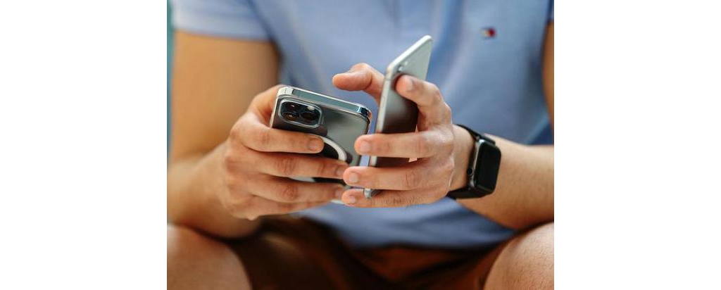 消息稱蘋果正為iPhone 12開辟磁性電池組，為手機無線充電