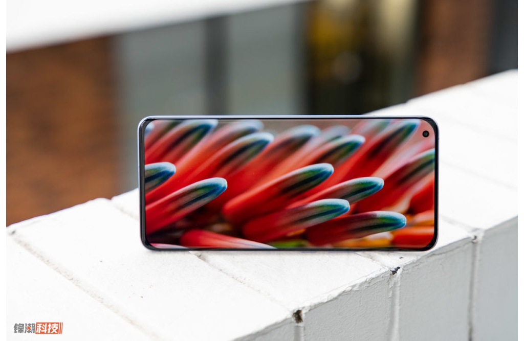 首款E4直屏手機，Redmi K40表現(xiàn)結(jié)果值得等待
