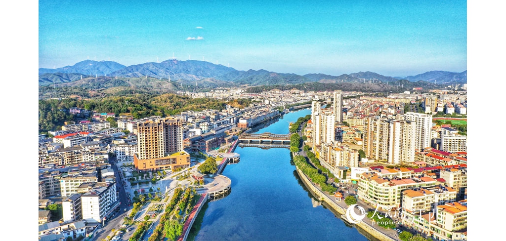 江西全南：桃江穿城過 風(fēng)光無窮美